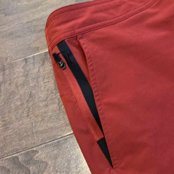 Ten Thousand | The Foundation Short Large 7” - Picture 3 of 4